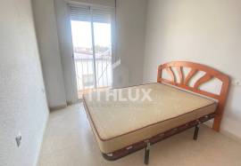 Two-story house with patio and garage in Puebla de la Calzada · 4 bedrooms · 3 bathrooms