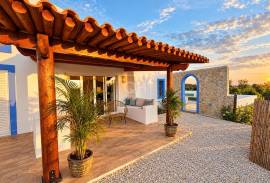Charming 2-Bedroom Villa with Pool & Stunning Views Across the Hills to the Sea – Near Santa Catarina da Fonte do Bispo Charming 2-Bedroom Villa with Pool & Stunning Views Across the Hills to the Sea – Near Santa Catarina da Fonte do Bispo