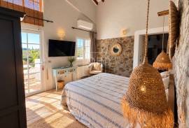 Charming 2-Bedroom Villa with Pool & Stunning Views Across the Hills to the Sea – Near Santa Catarina da Fonte do Bispo Charming 2-Bedroom Villa with Pool & Stunning Views Across the Hills to the Sea – Near Santa Catarina da Fonte do Bispo