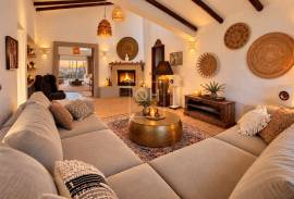 Charming 2-Bedroom Villa with Pool & Stunning Views Across the Hills to the Sea – Near Santa Catarina da Fonte do Bispo Charming 2-Bedroom Villa with Pool & Stunning Views Across the Hills to the Sea – Near Santa Catarina da Fonte do Bispo
