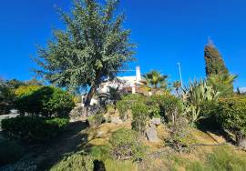 Elegant 3+1 Bedroom Villa with Breathtaking Sea Views near Loulé Elegant 3+1 Bedroom Villa with Breathtaking Sea Views near Loulé
