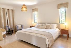 Elegant 3+1 Bedroom Villa with Breathtaking Sea Views near Loulé Elegant 3+1 Bedroom Villa with Breathtaking Sea Views near Loulé