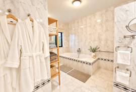 Elegant 3+1 Bedroom Villa with Breathtaking Sea Views near Loulé Elegant 3+1 Bedroom Villa with Breathtaking Sea Views near Loulé