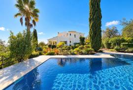 Elegant 3+1 Bedroom Villa with Breathtaking Sea Views near Loulé Elegant 3+1 Bedroom Villa with Breathtaking Sea Views near Loulé