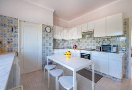 Detached 3+ bedroom villa with pool and basement near Almancil.