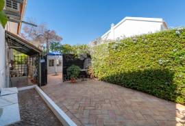 Detached 3+ bedroom villa with pool and basement near Almancil.