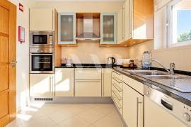 2 Bedroom Top Floor Apartment with Large Terraces for Annual Rental in Vilamoura