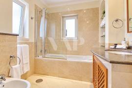 2 Bedroom Top Floor Apartment with Large Terraces for Annual Rental in Vilamoura