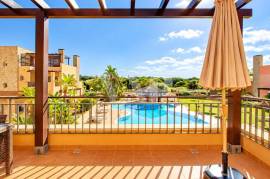 2 Bedroom Top Floor Apartment with Large Terraces for Annual Rental in Vilamoura