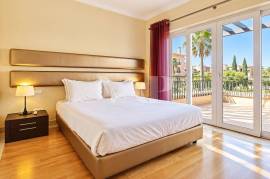 2 Bedroom Top Floor Apartment with Large Terraces for Annual Rental in Vilamoura