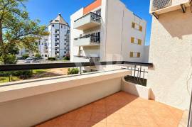2 Bedroom Apartment to Renovate Near Vilamoura Marina