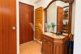 2 Bedroom Apartment to Renovate Near Vilamoura Marina
