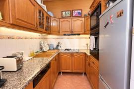 2 Bedroom Apartment to Renovate Near Vilamoura Marina