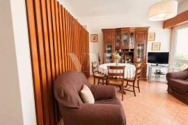 2 Bedroom Apartment to Renovate Near Vilamoura Marina