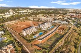 2 Bedroom Apartment with Large Terrace in Laguna Village, Vilamoura