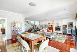 4 Bedroom Villa with Private Pool, Elevator and Luxury Basement in Vilamoura