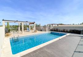 4 Bedroom Villa with Private Pool, Elevator and Luxury Basement in Vilamoura