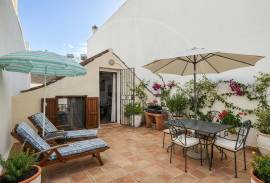 Tavira centre 3 bedroom townhouse with large sun terraces Tavira centre 3 bedroom townhouse with large sun terraces