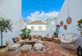 Tavira centre 3 bedroom townhouse with large sun terraces Tavira centre 3 bedroom townhouse with large sun terraces