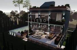 Historic Villa with Sea Views and Renovation Project in Estoril