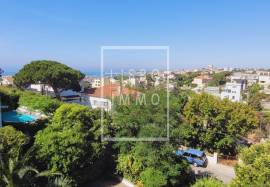 Historic Villa with Sea Views and Renovation Project in Estoril