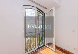 Luxury 3 Bedroom Apartment with Sea View, Pool and Garage – Britannia Building, Wall Luxury 3 Bedroom Apartment with Sea View, Pool and Garage – Britannia Building, Wall