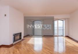 Luxury 3 Bedroom Apartment with Sea View, Pool and Garage – Britannia Building, Wall Luxury 3 Bedroom Apartment with Sea View, Pool and Garage – Britannia Building, Wall