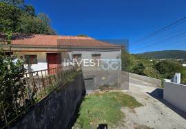 4 bedroom villa with annexes, garden and chestnut grove tree in Campeã, Vila Real