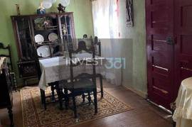 4 bedroom villa with annexes, garden and chestnut grove tree in Campeã, Vila Real