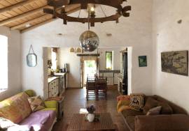 Villa Price €495,000 33228 Villa Price €495,000 33228