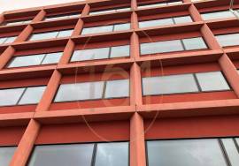 2 bedroom apartment with balcony in Matosinhos Sul for rent