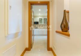 Luxury 2-Bedroom Apartment Next to Victoria Golf Course in Vilamoura, Algarve Luxury 2-Bedroom Apartment Next to Victoria Golf Course in Vilamoura, Algarve