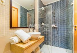 Luxury 2-Bedroom Apartment Next to Victoria Golf Course in Vilamoura, Algarve Luxury 2-Bedroom Apartment Next to Victoria Golf Course in Vilamoura, Algarve