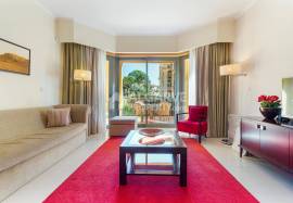 Luxury 2-Bedroom Apartment Next to Victoria Golf Course in Vilamoura, Algarve Luxury 2-Bedroom Apartment Next to Victoria Golf Course in Vilamoura, Algarve