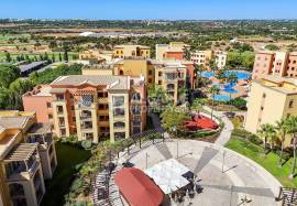Luxury 2-Bedroom Apartment Next to Victoria Golf Course in Vilamoura, Algarve Luxury 2-Bedroom Apartment Next to Victoria Golf Course in Vilamoura, Algarve
