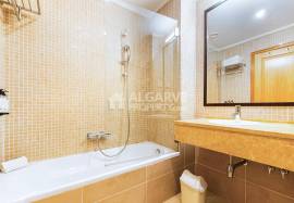 Luxury 2-Bedroom Apartment Next to Victoria Golf Course in Vilamoura, Algarve Luxury 2-Bedroom Apartment Next to Victoria Golf Course in Vilamoura, Algarve
