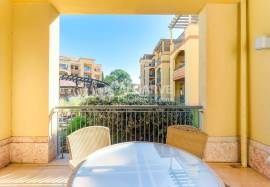 Luxury 2-Bedroom Apartment Next to Victoria Golf Course in Vilamoura, Algarve Luxury 2-Bedroom Apartment Next to Victoria Golf Course in Vilamoura, Algarve