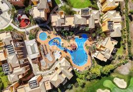 Luxury 2-Bedroom Apartment Next to Victoria Golf Course in Vilamoura, Algarve