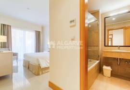 Luxury 2-Bedroom Apartment Next to Victoria Golf Course in Vilamoura, Algarve Luxury 2-Bedroom Apartment Next to Victoria Golf Course in Vilamoura, Algarve