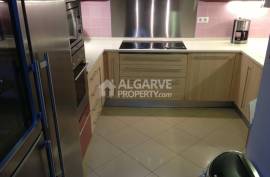 3-bed townhouse close to the marina and the beach in Vilamoura, Algarve 3-bed townhouse close to the marina and the beach in Vilamoura, Algarve