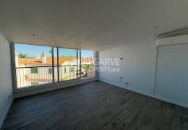 7-bedroom house in a quiet residential area close to the beach and the airport. 7-bedroom house in a quiet residential area close to the beach and the airport.