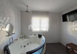 7-bedroom house in a quiet residential area close to the beach and the airport. 7-bedroom house in a quiet residential area close to the beach and the airport.