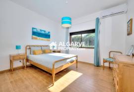 Spacious 5-Bedroom Villa on the Golf with Sea Views in Vilamoura Spacious 5-Bedroom Villa on the Golf with Sea Views in Vilamoura