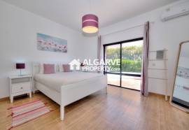 Spacious 5-Bedroom Villa on the Golf with Sea Views in Vilamoura Spacious 5-Bedroom Villa on the Golf with Sea Views in Vilamoura
