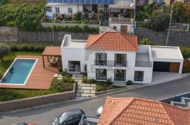 VILLA WITH LAND IN PONTA DO SOL