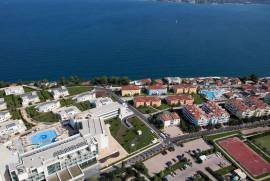 We are selling a luxury apartment in a golf resort