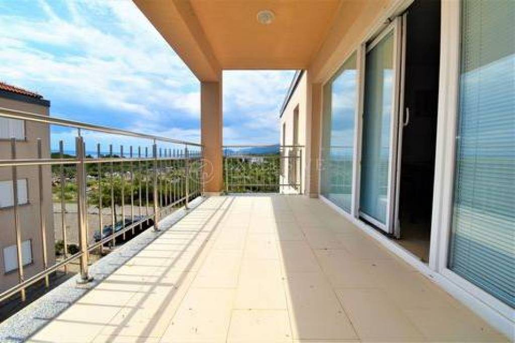 Flat Smokvica Krmpotska, Novi Vinodolski, 97m2 - second floor