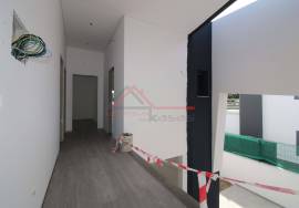 Oleiros - Excellent V4 in the final stages of finishing!