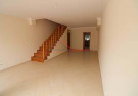 3 bedroom townhouse with garage - Vale Flor, Almada