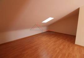 3 bedroom townhouse with garage - Vale Flor, Almada